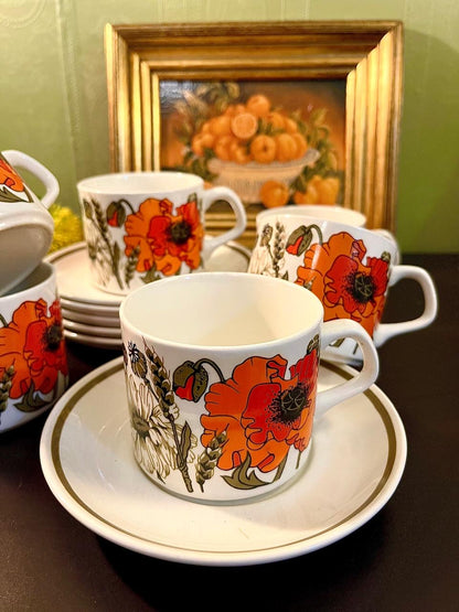 J&G Meakin Poppy Tea Set England – Vintage 12 Piece
