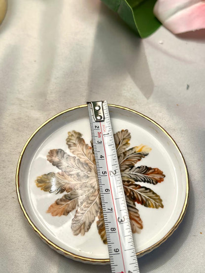 Hand-Painted Elizabeth Carlyle Porcelain Leaf Dish with Gold Trim Approx. 9 cm