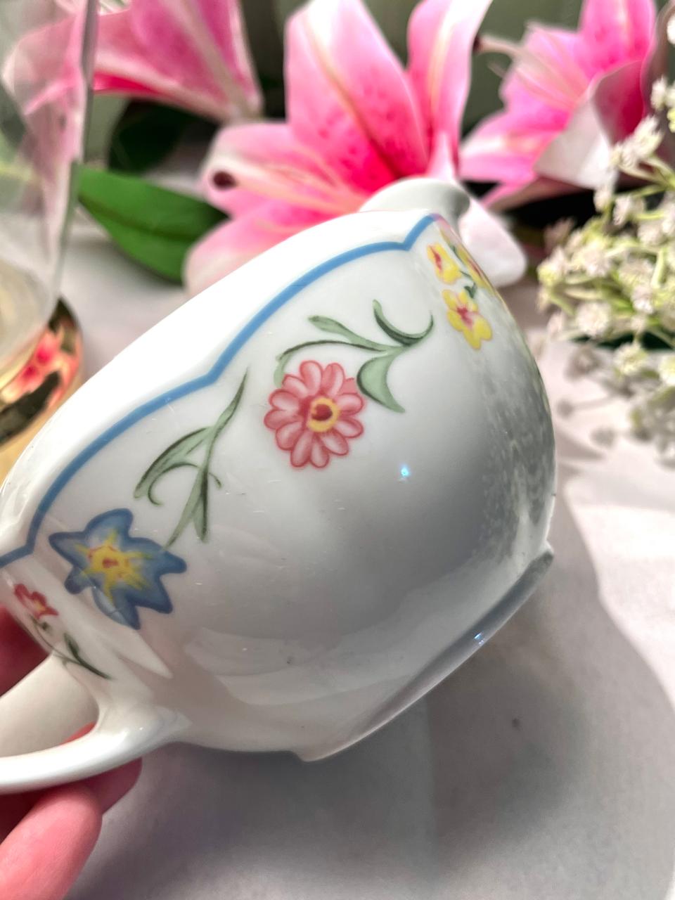 White Ceramic Gravy Boat Serving Jug 7.5 Inch