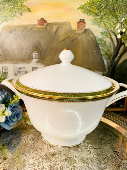 Vintage Wedgwood English Bone China Covered Soup Tureen – 8in