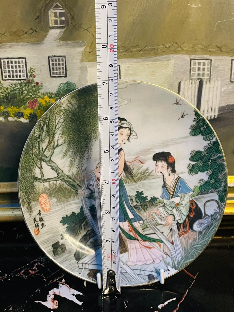 Japanese Collector Wall Décor Plates by Franklin Mint – Beauties of the Red Mansion Series plate