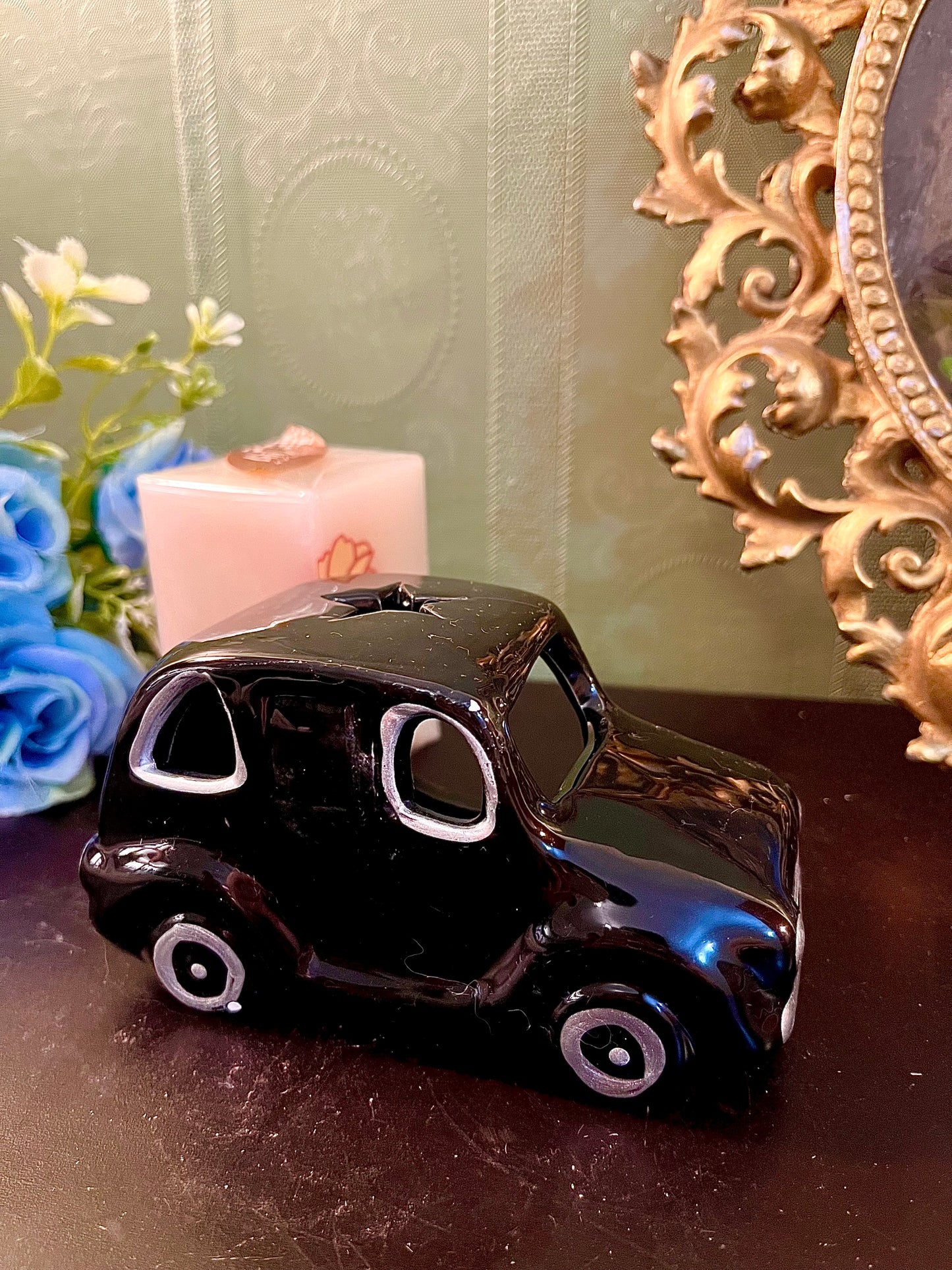 Black Ceramic Car Tealight Candle Holder