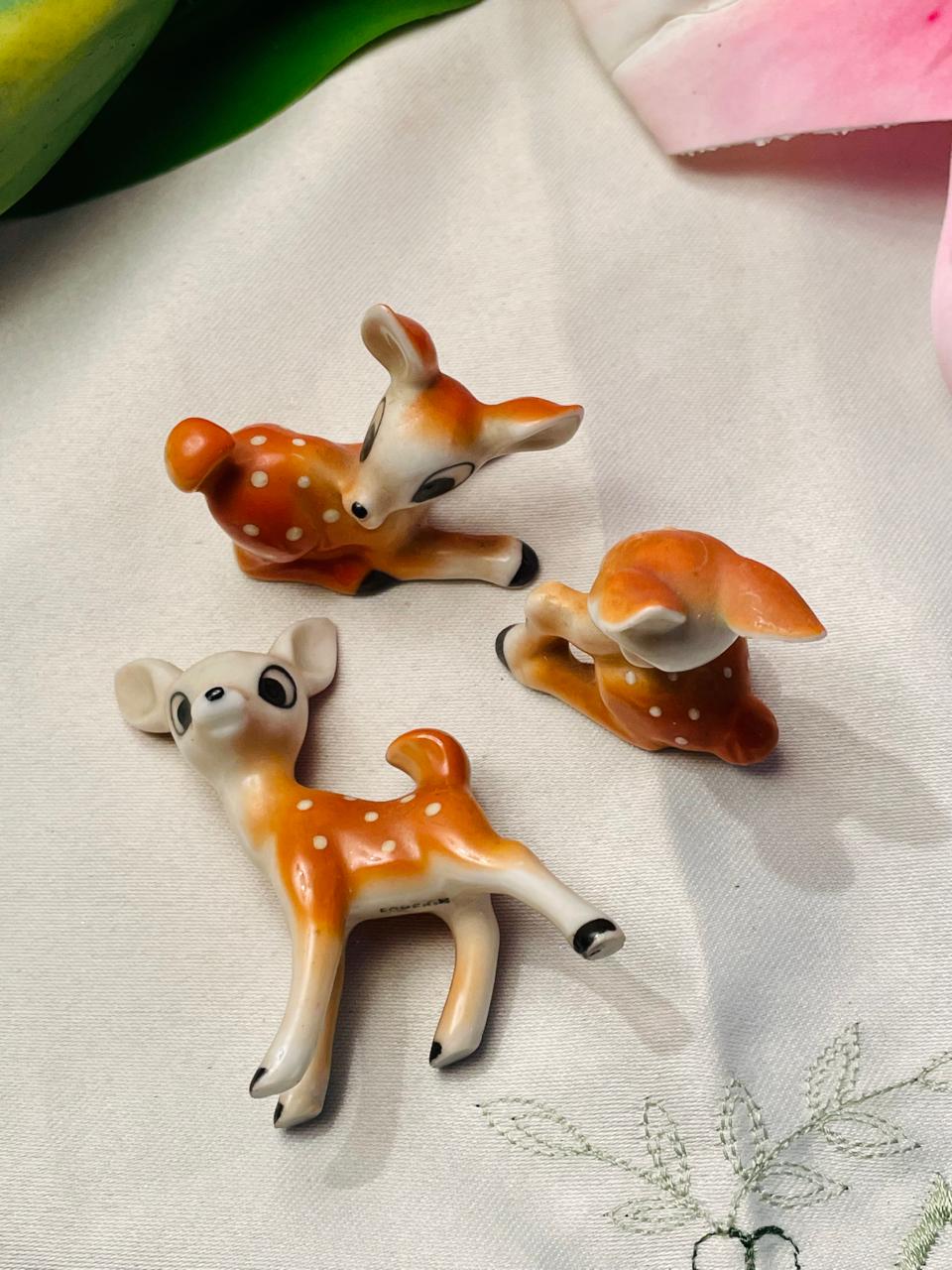 Set of 3 Miniature Fawn Deer Figurines 5 cm