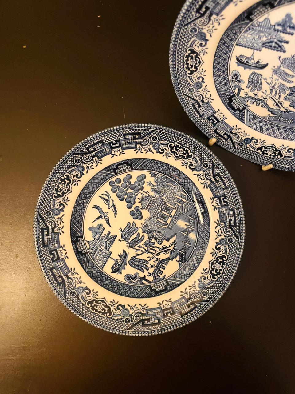 Vintage Willow Pattern Blue Plates Set of 2 6.5"