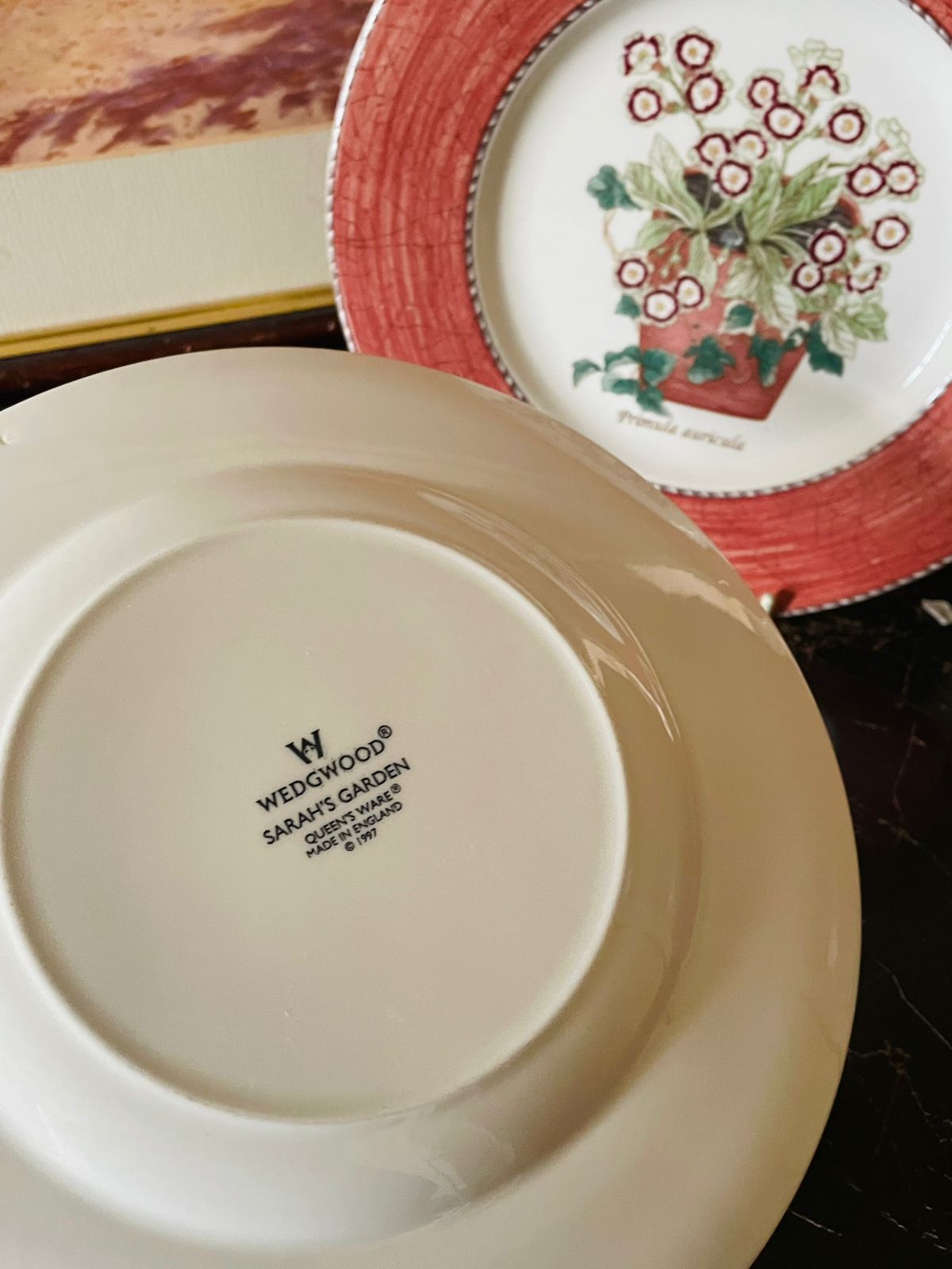 Wedgwood Sarah’s Garden Wall Plates Set of 2 – Ceramic (1997, England), Wall Decor (2200 each)