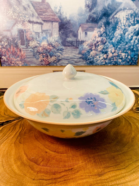 Vintage Idsummer Floral Covered Serving Bowl