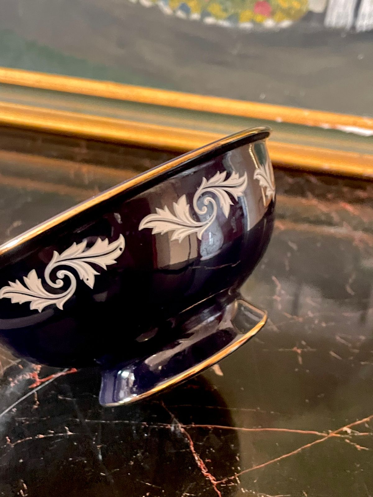 Handmade Italian Fiorentine Cobalt Blue Lidded Bowl – Classical Motif