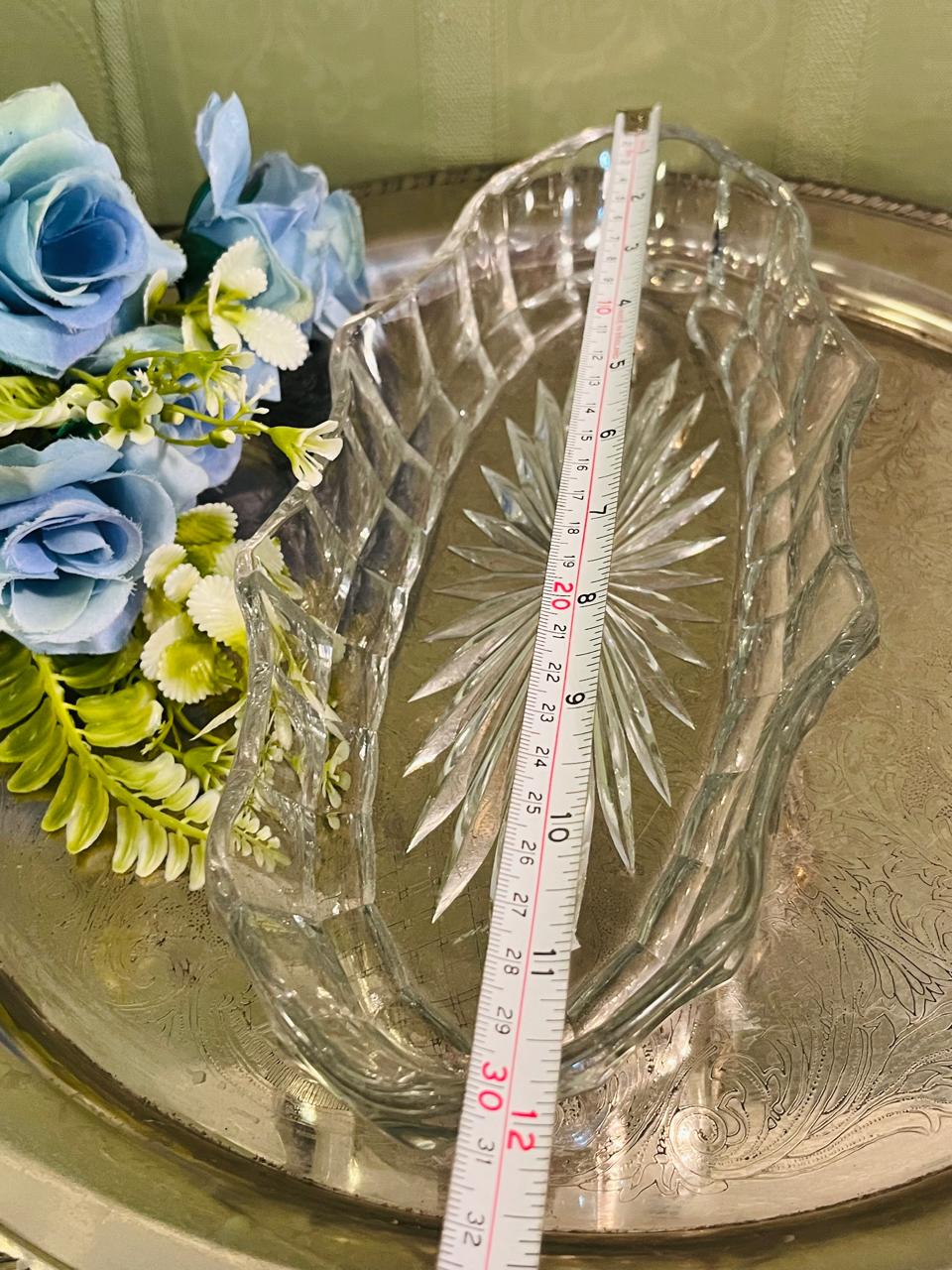 Vintage Pressed Crystal Leaf Serving Dish 30 cm Starburst Design