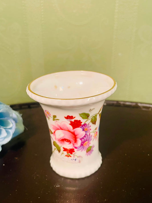 Vintage Floral Porcelain Vase / Decorative Pot – 4 Inch