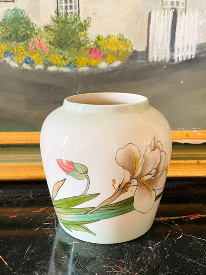 Royal Worcester “Palissy” England – Hand-Painted Floral Mini Vase