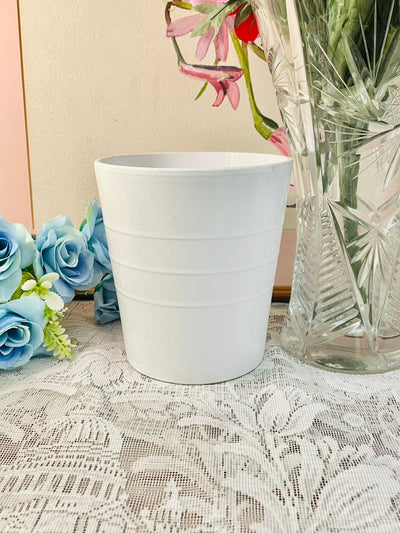 Vintage White Ribbed Ceramic Planter – Farmhouse Pot