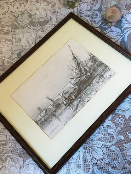 Set of 3 Vintage Historic Black & White Architecture Frames – Wall Art