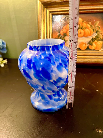 Blue and White Art Glass Bud Vase – Marbled Decorative Vase