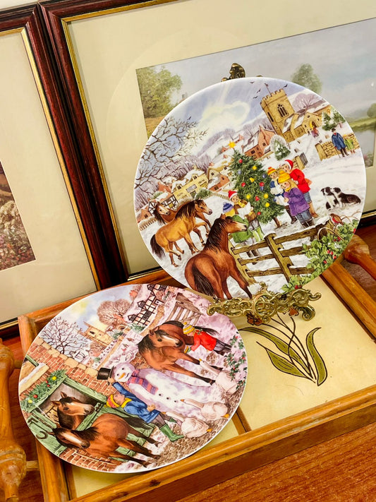Christmas Decorative Plate Set, Horse Christmas Decor, Winter Village Wall Plate, Holiday Collector Plates, 8.5 Inch Display Plates, Cottagecore Christmas Decor, Festive Home Styling, Animal Lovers Gift, Holiday Wall Art, Snow Scene Plate Set