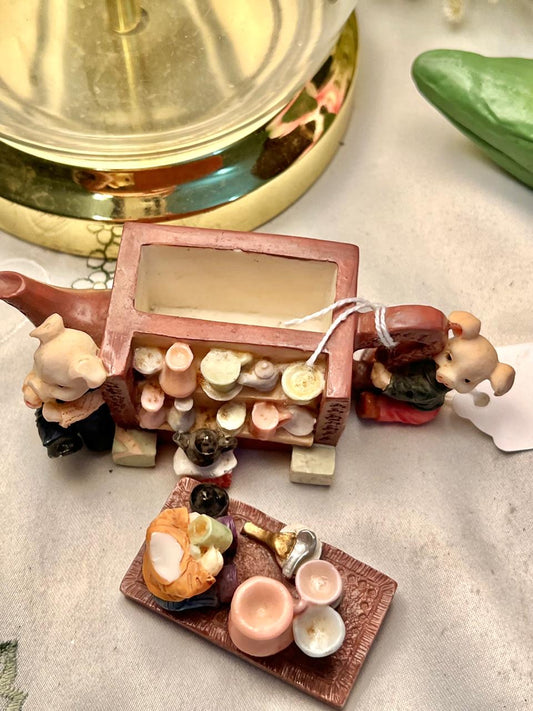 Vintage Pig Market Stall Miniature Decor 10 cm
