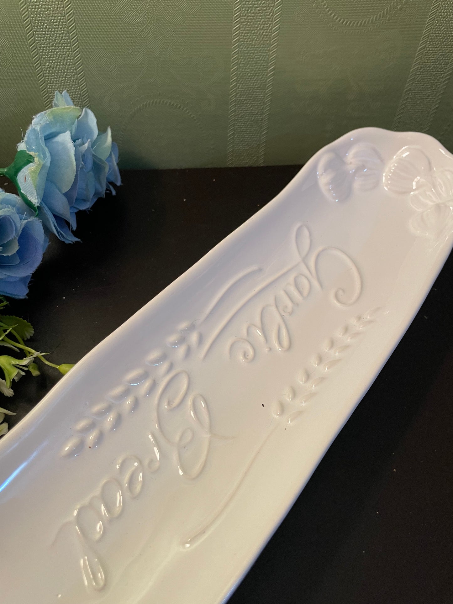 Rayware White Ceramic Garlic Bread Serving Platter Tray
