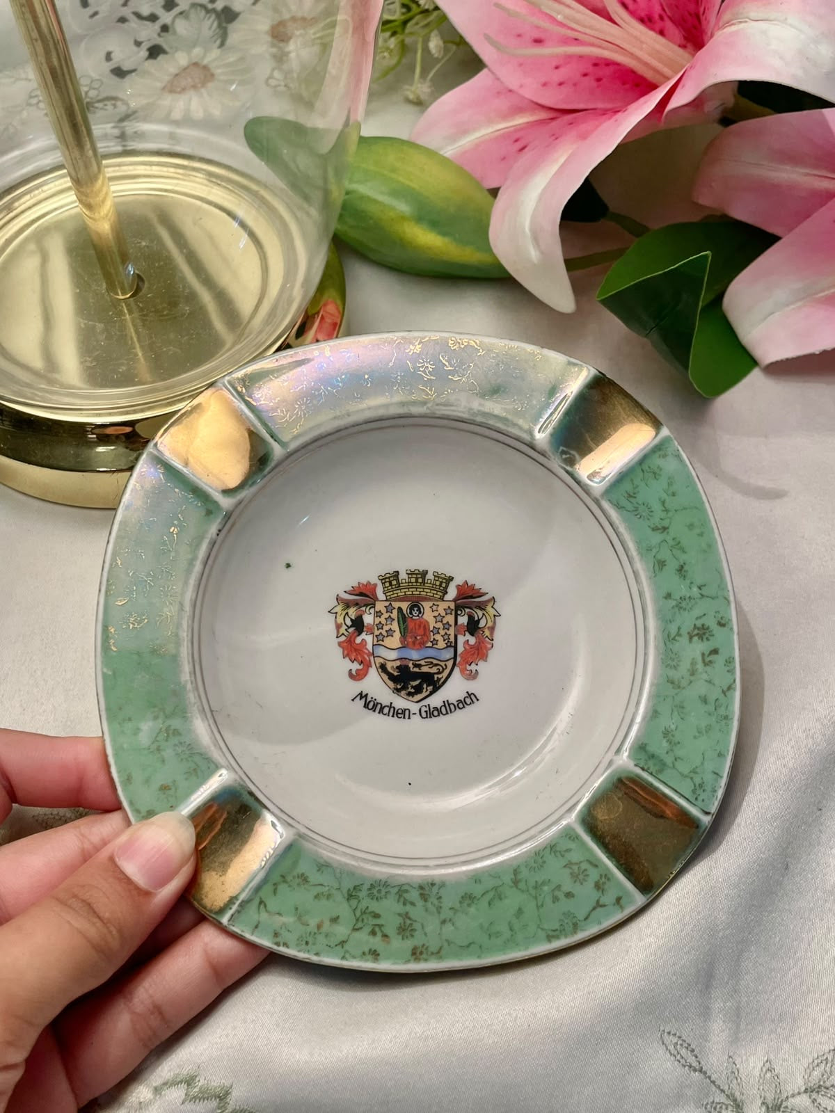 Vintage Crest Ceramic Ashtray Metallic Lustre 6 in
