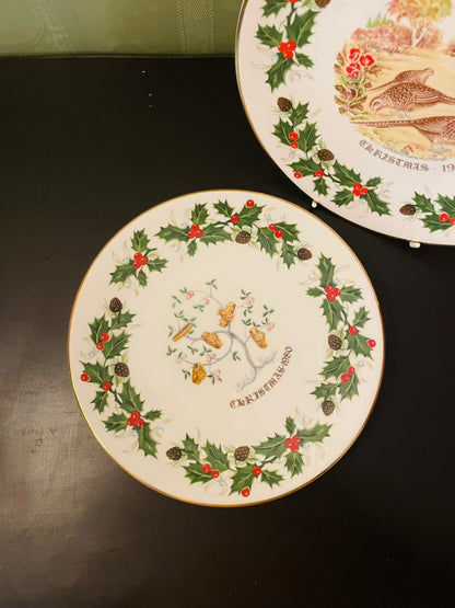 Royal Grafton Twelve Days of Christmas Plates Set of 2