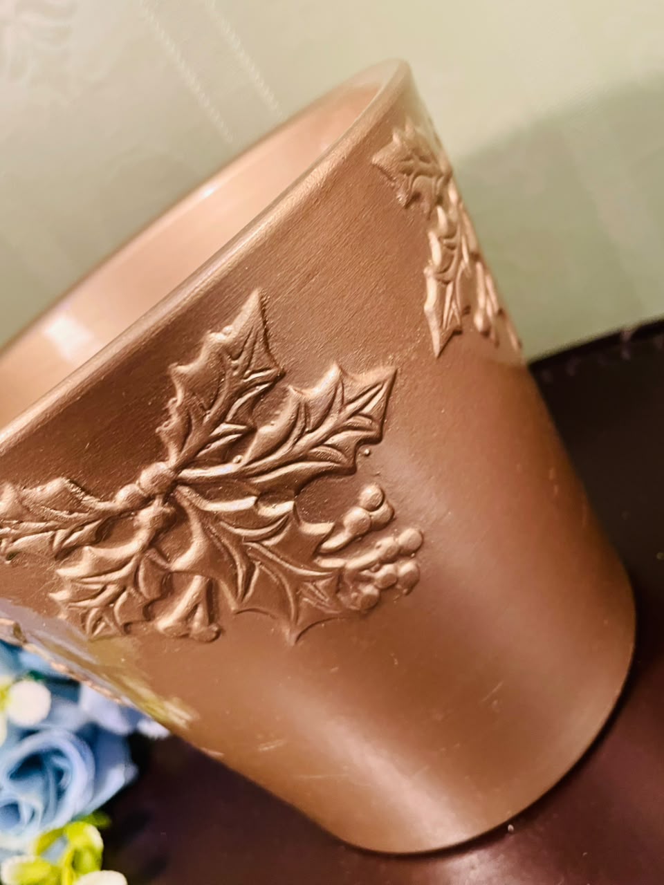 Bronze Holly Leaf Planter Pot – 6 Inch Decorative Plant Holder