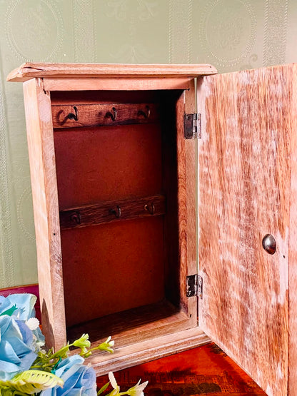 Wooden Feather-Print Key Cabinet – 11 Inch