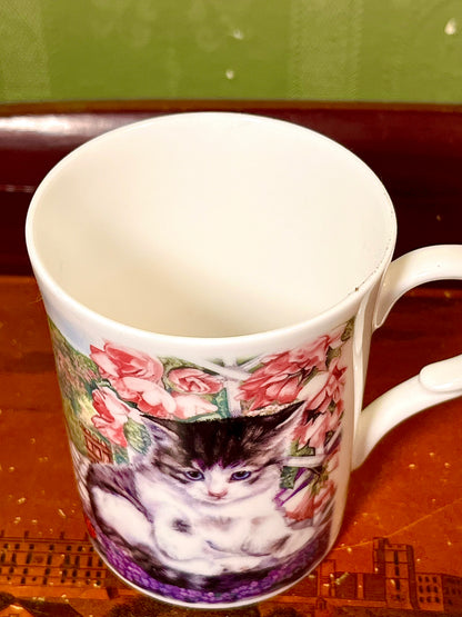 Kingsbury Fine Bone China Kitten & Roses Mug – Made in England 10cm
