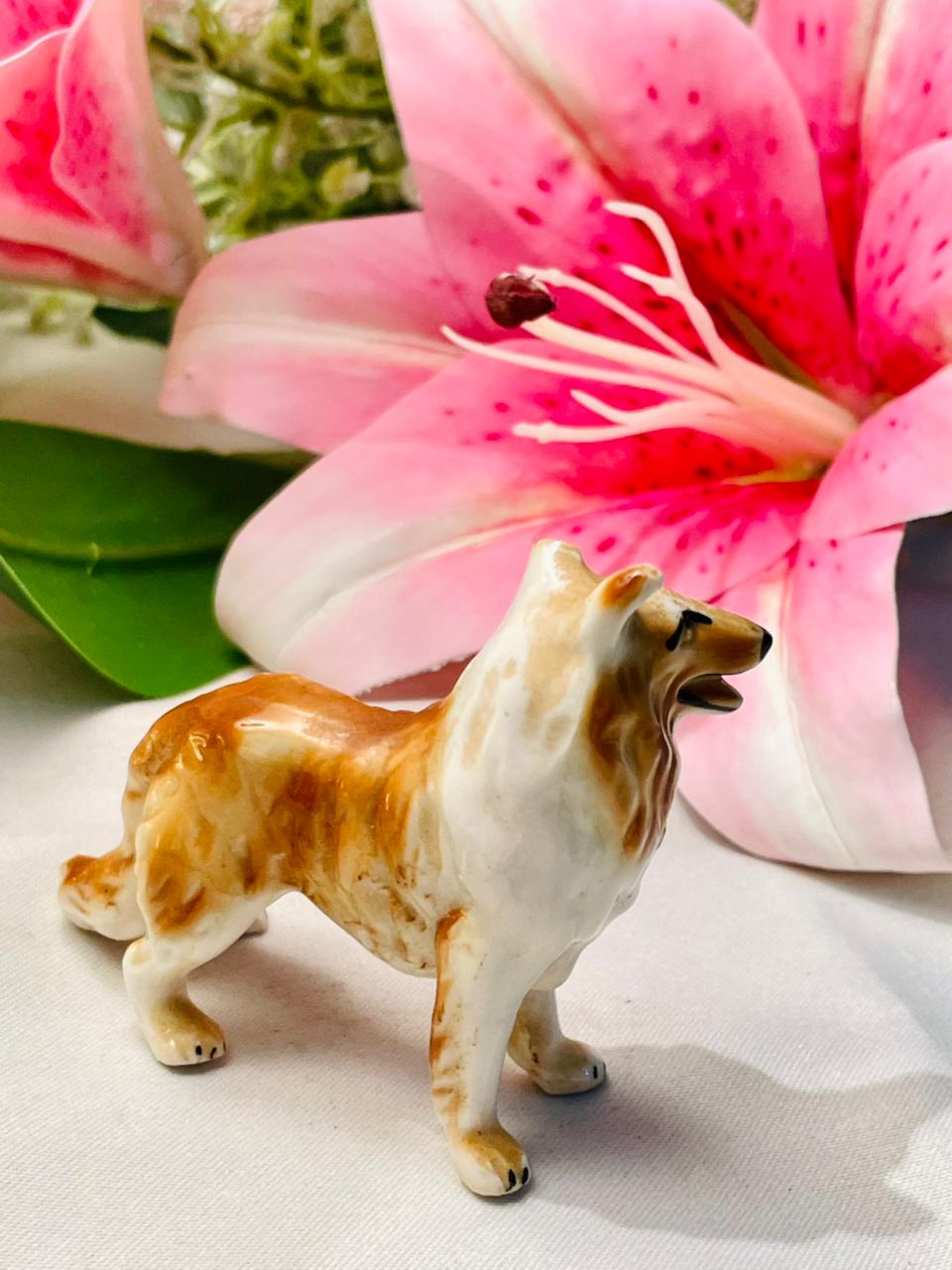 Vintage Collie Dog Ceramic Figurine Approx. 6 cm