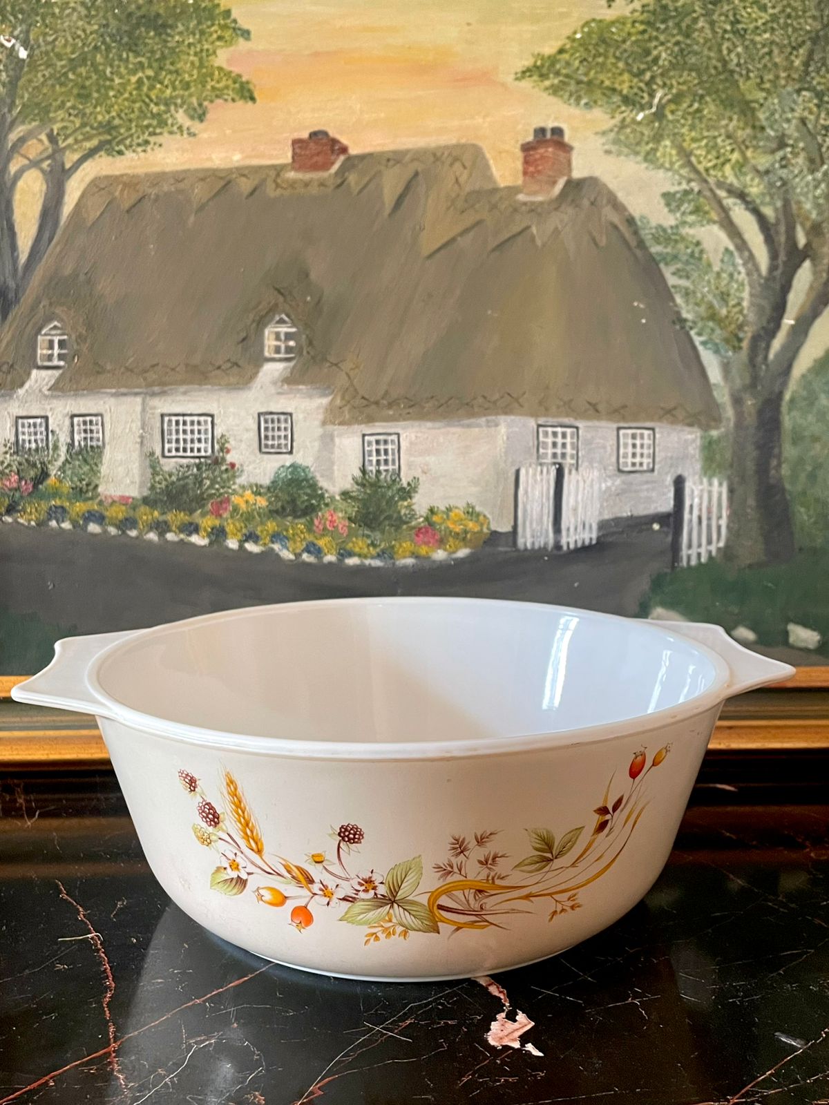 vintage pyrex bowl, pyrex england harvest, retro mixing bowl, pyrex collectible pakistan, vintage bakeware, autumn kitchen decor, english pyrex, high-end thrift, sunset kitchen vintage, pyrex serving bowl