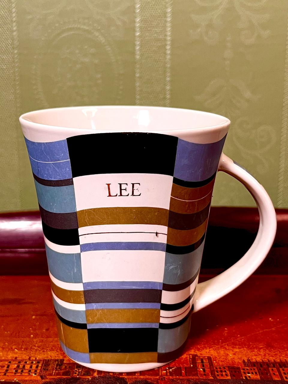 History & Heraldry New Bone China Geometric Mug – 4"