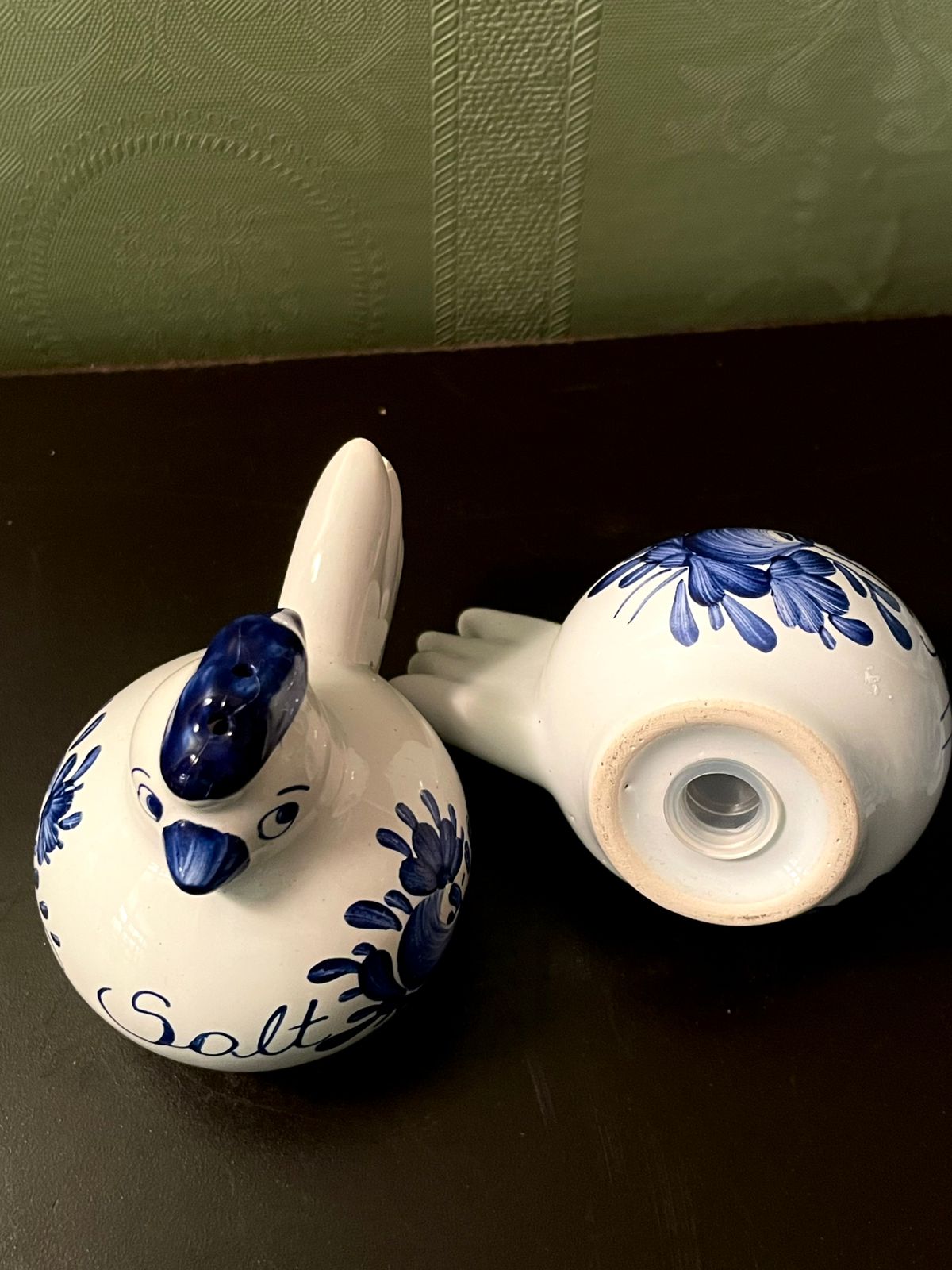 Blue White Ceramic Bird Salt and Pepper Shakers 3