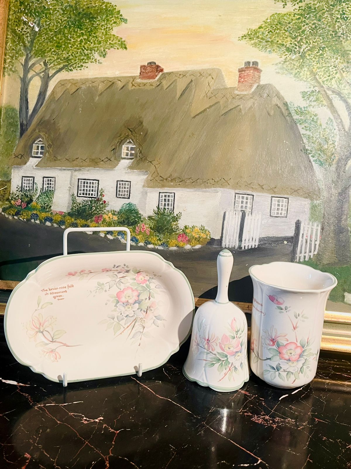 royalstafford, dogroseset, vintageenglishchina, floraldecor, cottagecorevibes, englishhome, bonechinacollection, vintagefindspakistan, sunsetkitchen, pastelhome, floralvase, victorianstyledecor