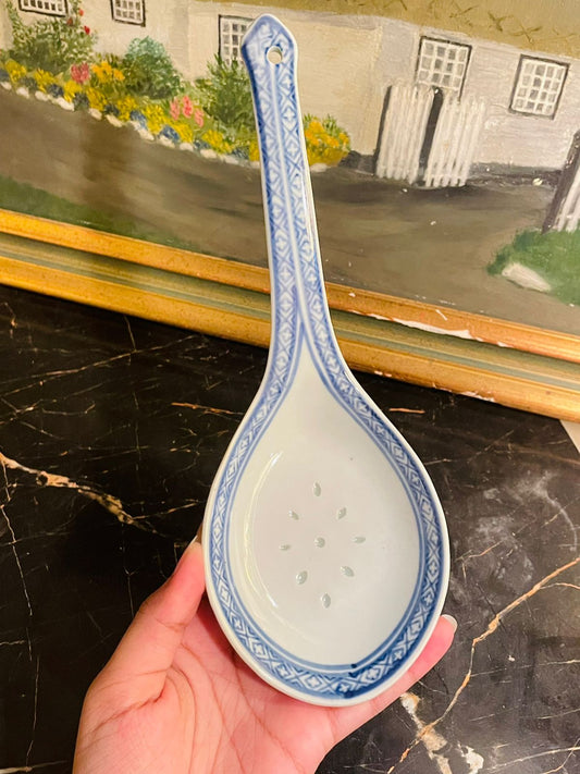 Traditional Chinese Style Porcelain Ceramic Soupladle large spoon  – Classic Asian Tableware