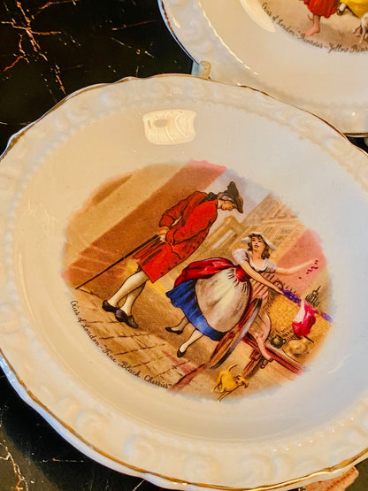 Set of 2 - Fine English Bone China “Airs of London” Decorative plates – 22 Ct Gold Trim – 4.5 Inches