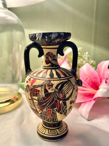 Vintage Greek Style Black-Figure Amphora Vase – Classical Warrior Motif – Approx. 18cm