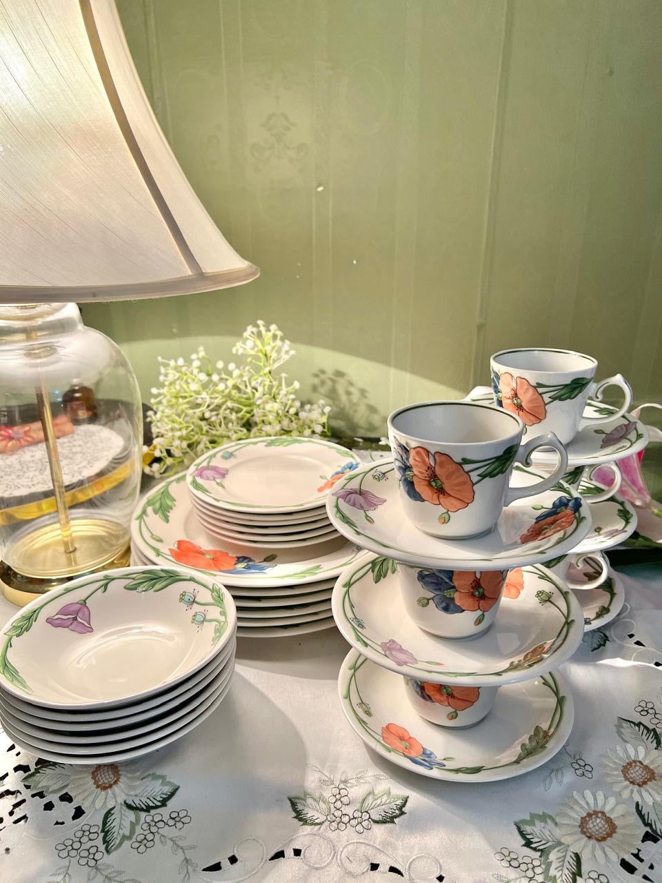 Villeroy & Boch Amapola Floral Dinner & Tea Set 30-Piece