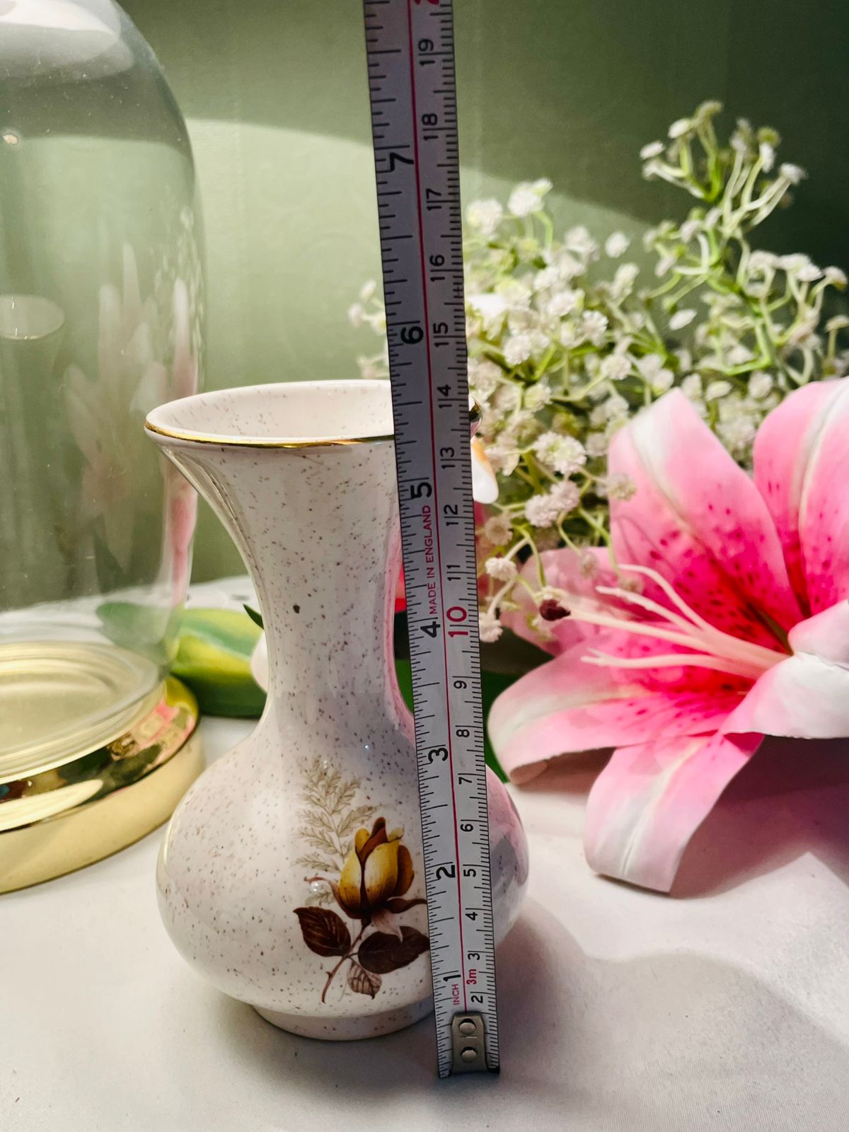 Kernewek Floral Ceramic Vase Speckled Cream Gold Rim 13 cm