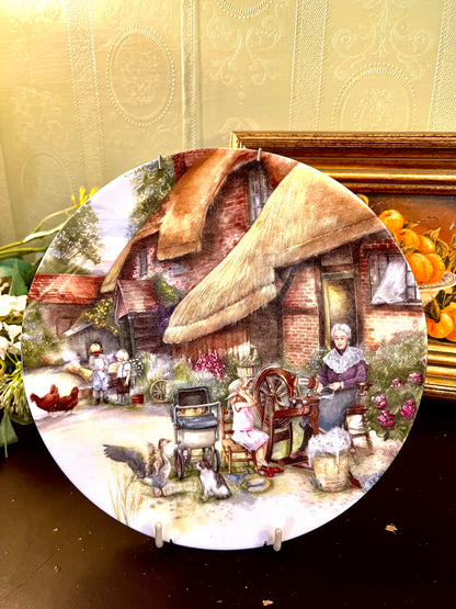 Royal Doulton The Spinner Collector Plate 20 cm