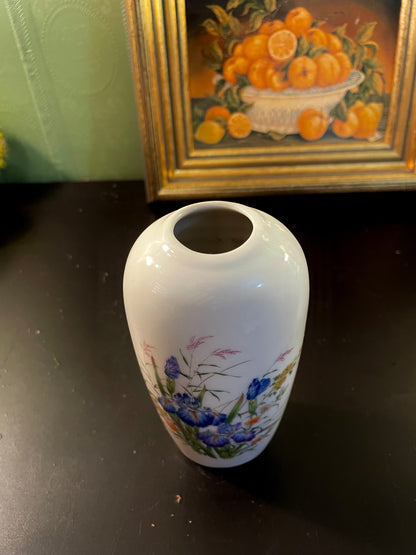 Vintage Blue Iris Porcelain Vase – 6 Inch