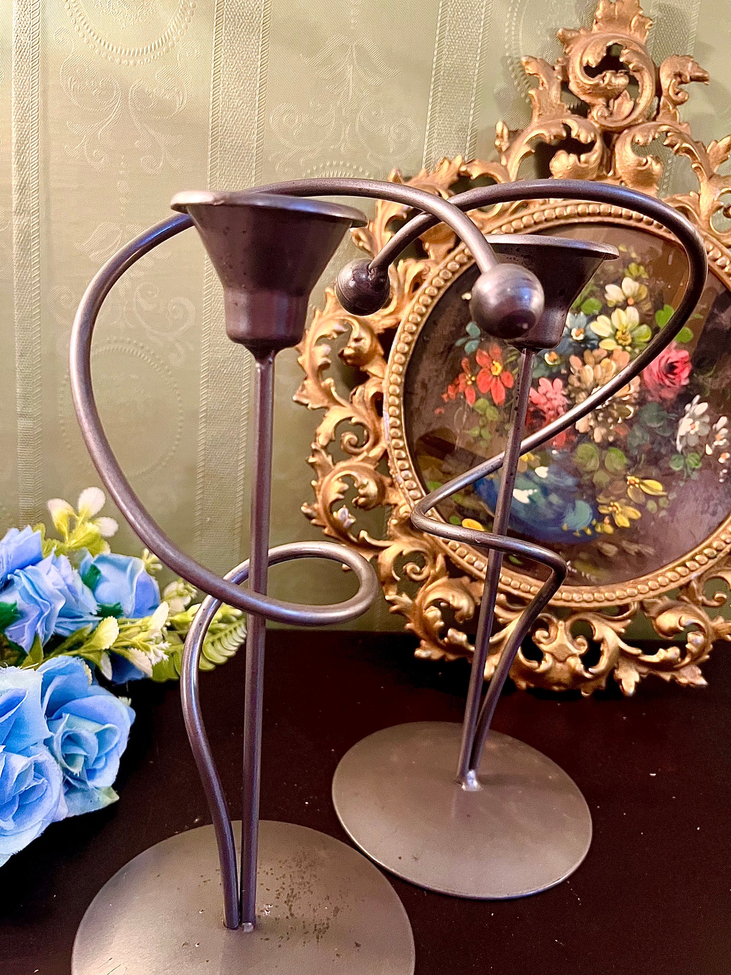 Pair of Modern Metal Taper Candle Holders – Abstract Loop Design