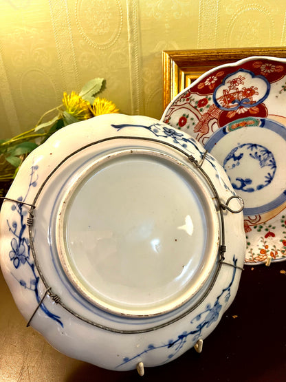 Pair of Antique Japanese Imari Scalloped Porcelain Plates 20 cm