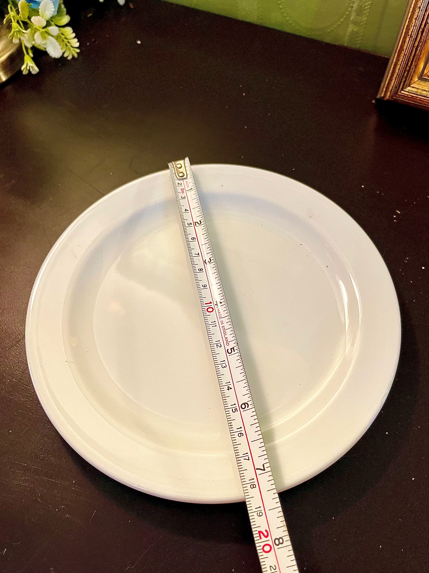 Vintage White medium plate 20 cm