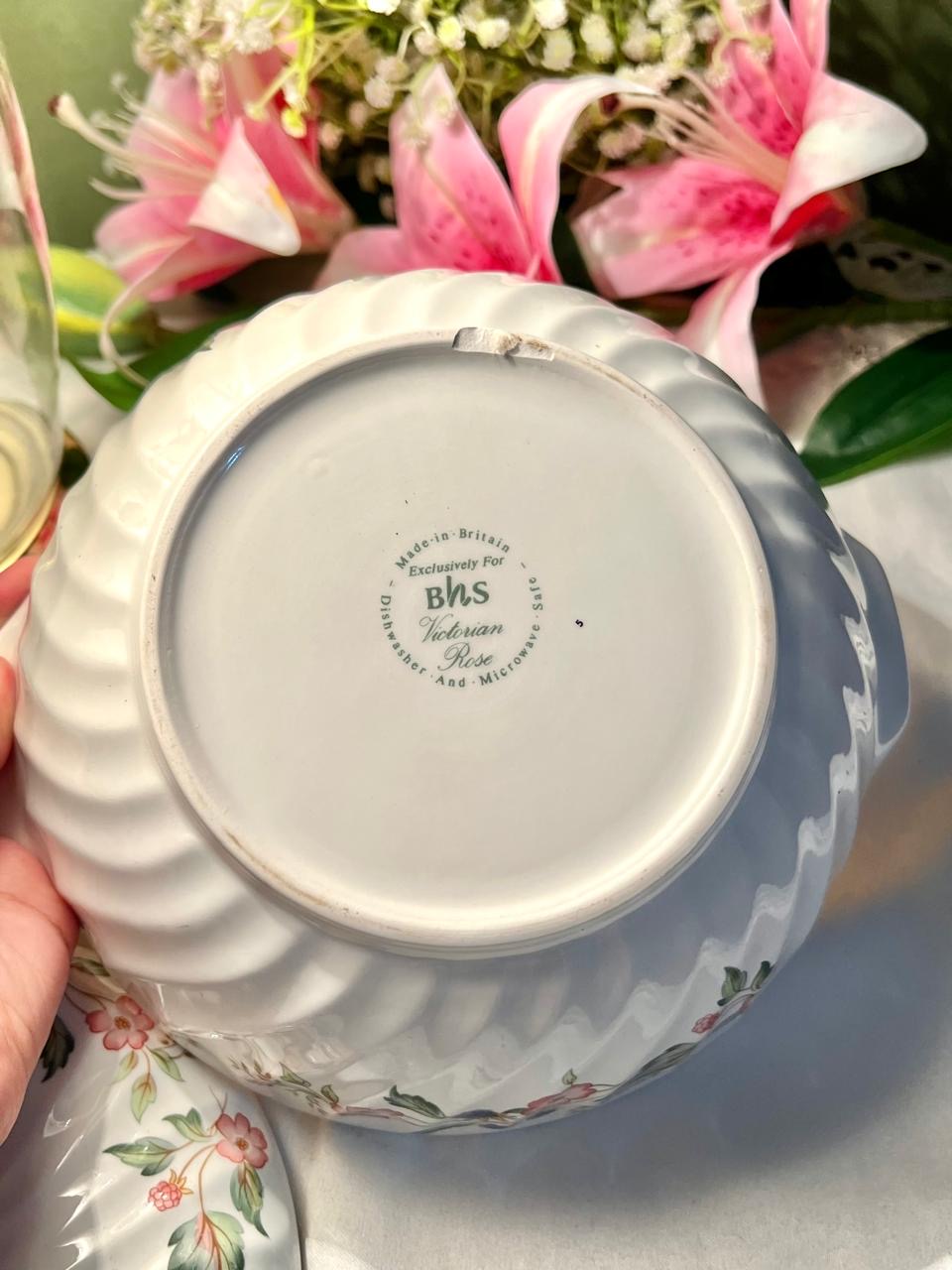 BHS Victorian Rose Covered Serving Bowl 9 in Made in Britain
