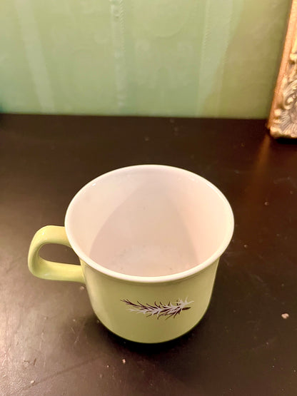 Green Vintage Leaf Tea Cup – Retro Ceramic Cup