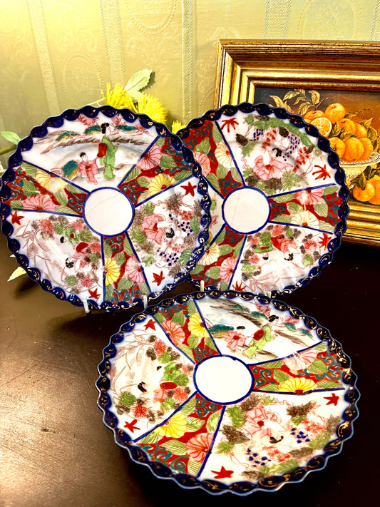 Vintage Japanese Imari Scalloped Decor Plates Set of 3