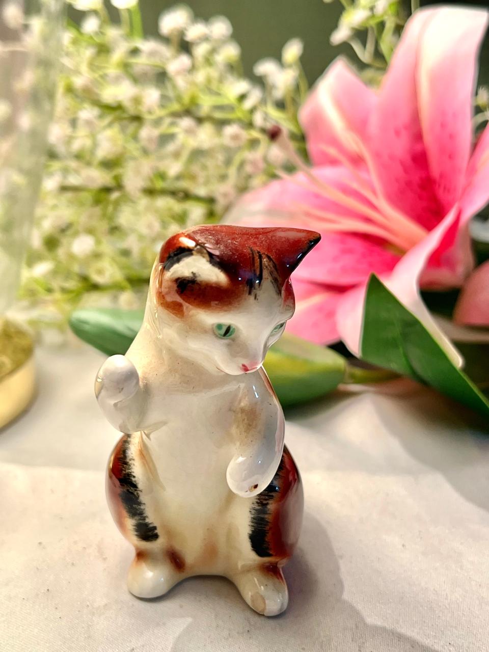 Vintage Ceramic Cat Figurine 9 cm