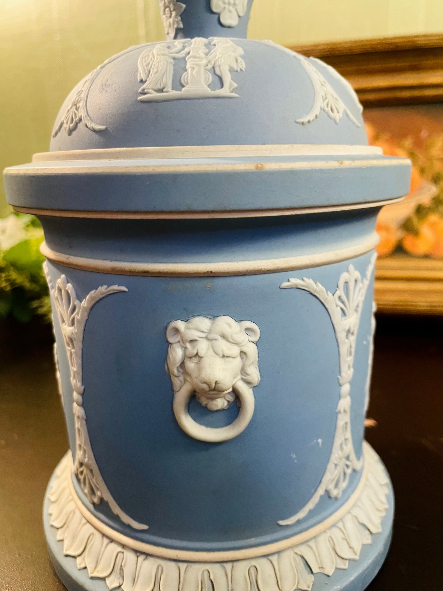 Antique Large Wedgwood Blue Jasperware Lidded Jar – 18 cm