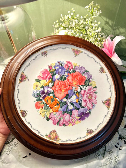 Royal Albert Finale Framed Wall Plate 1991 31 cm