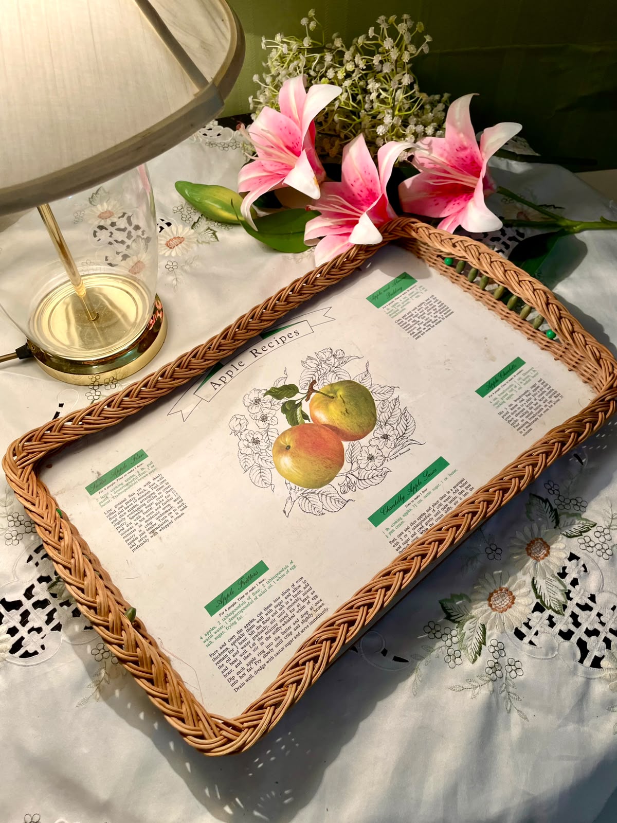 Vintage Wicker Apple Recipe Serving Tray 49 cm