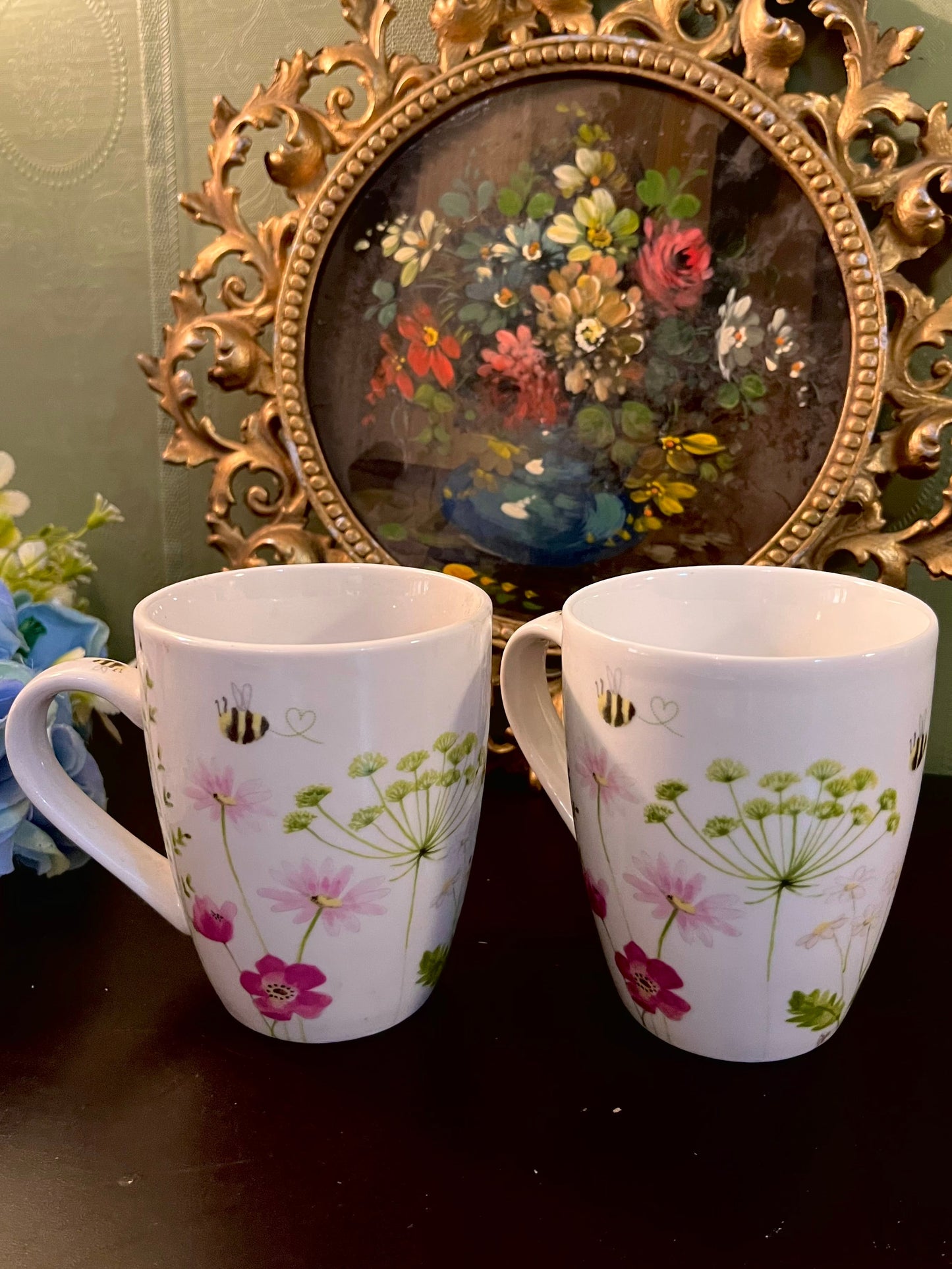 Floral Bee Ceramic Mug Set – Pair of 2