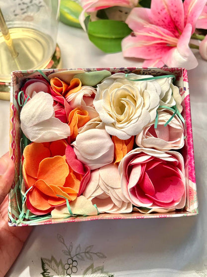 Vintage & Co Heathcote & Ivory Soap Flowers Gift Box 70g