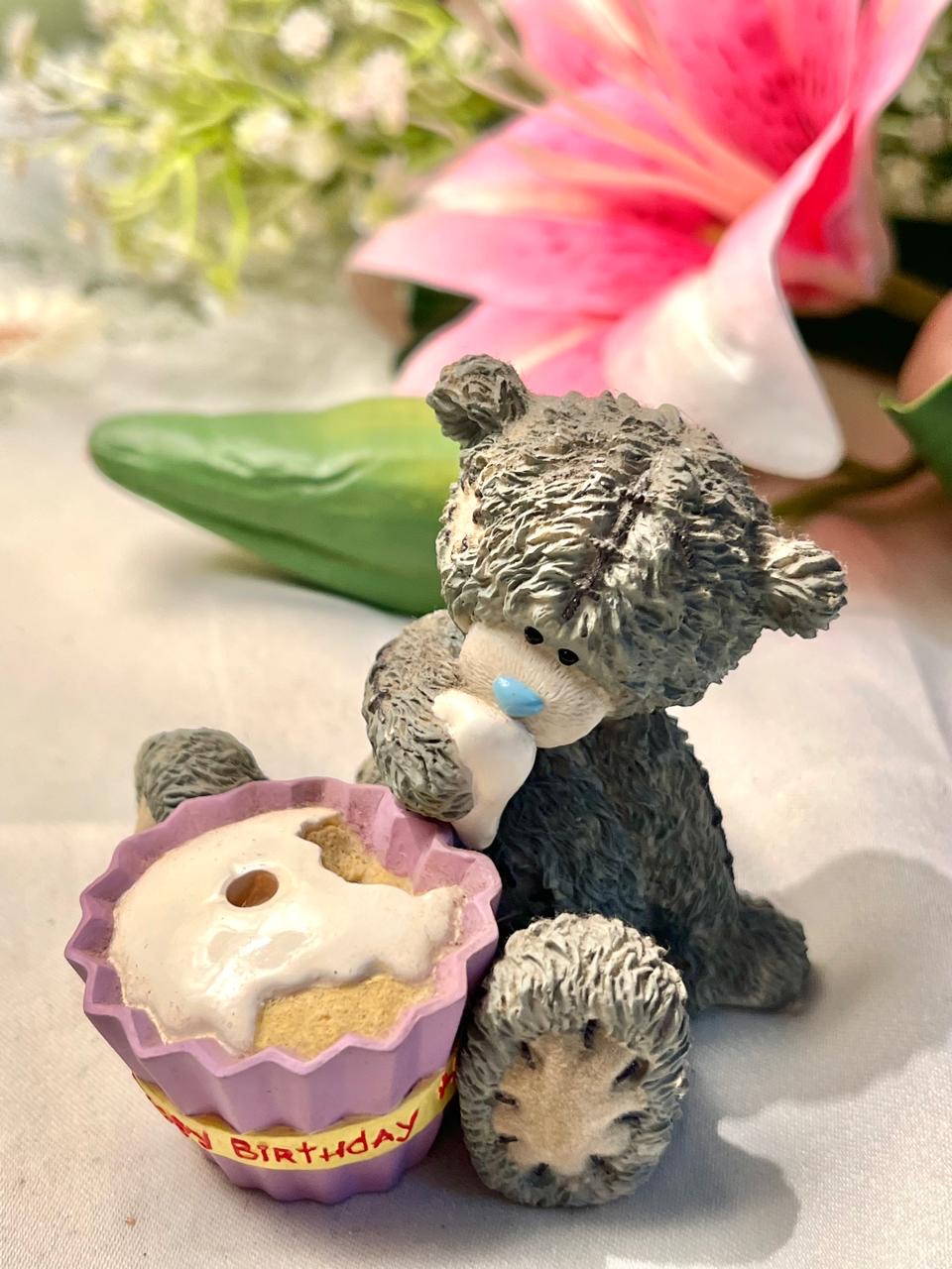 Vintage Teddy Bear Happy Birthday Cupcake Figurine 8 cm